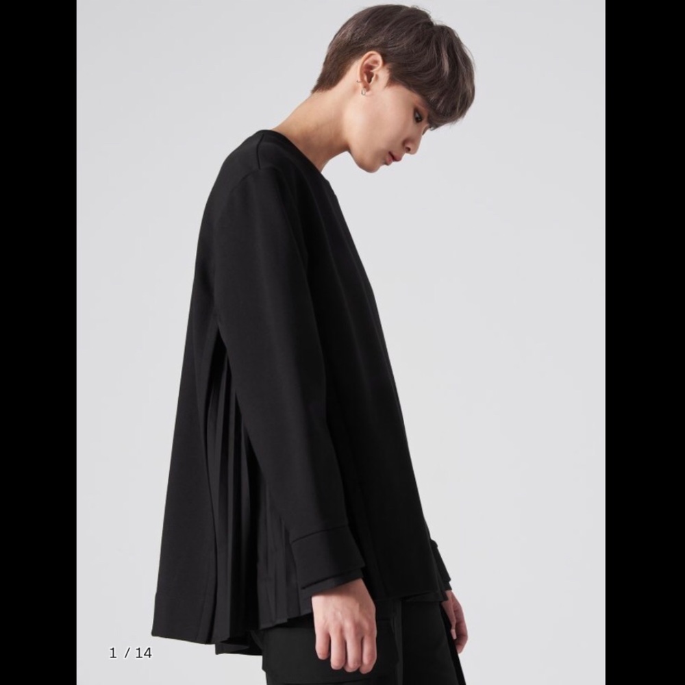 [JUNN.J] Contrast Pleats T-Shirt 20 F/W